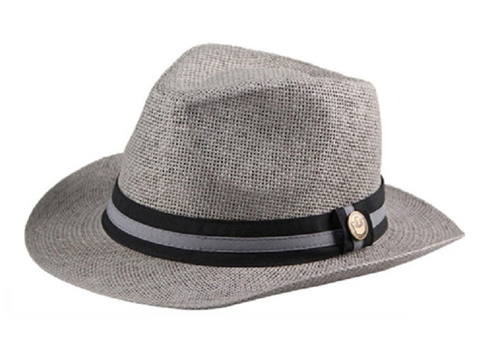 chapeau panama avec bandeau et badge gris