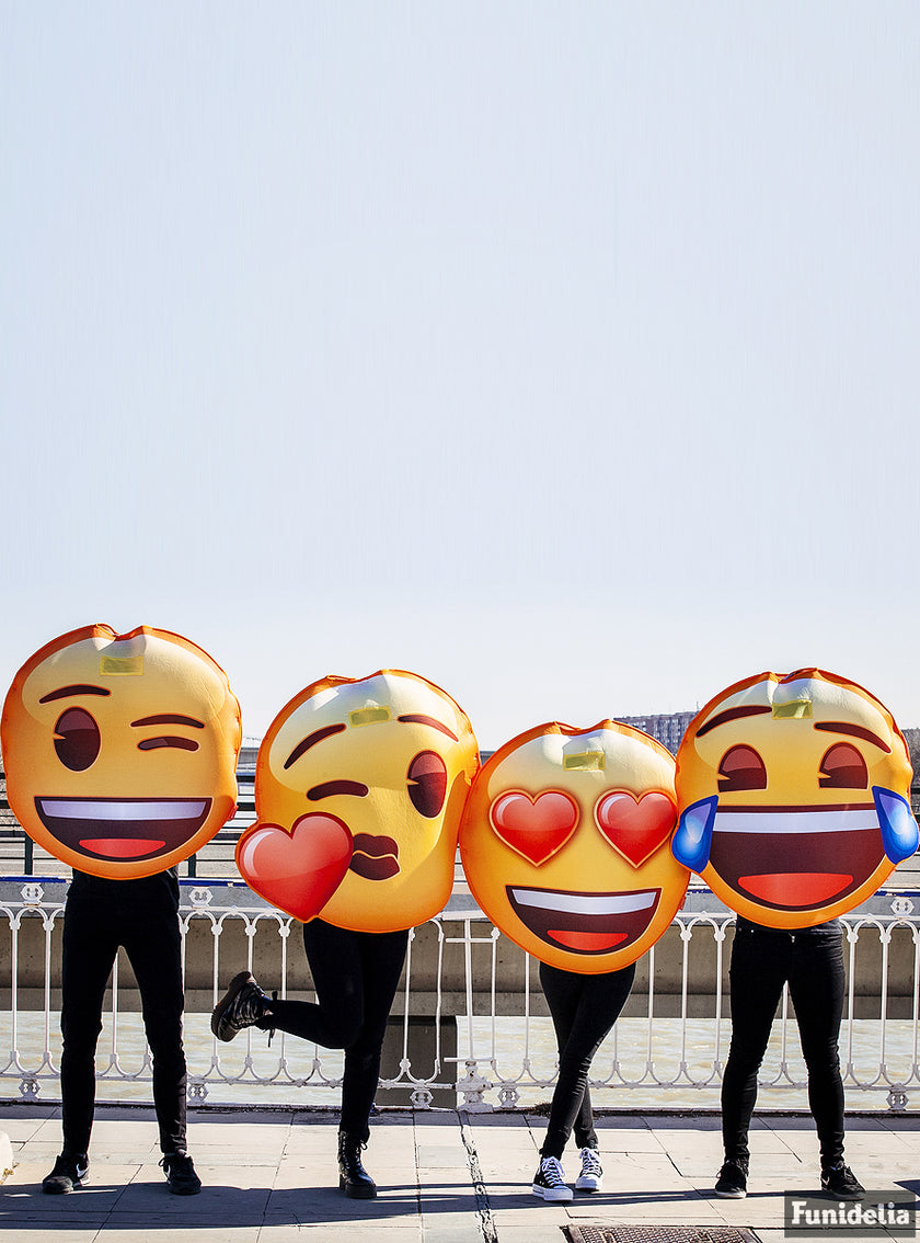 Déguisement Emoji sourire yeux en cœur