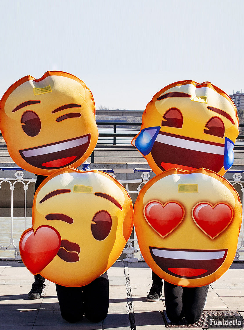 Déguisement Emoji bisou cœur