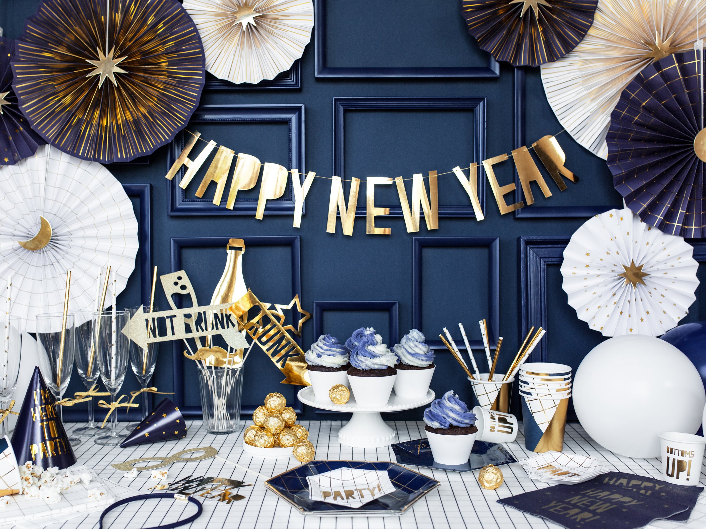 8 accessoires dorés pour photobooth - Happy New Year Collection