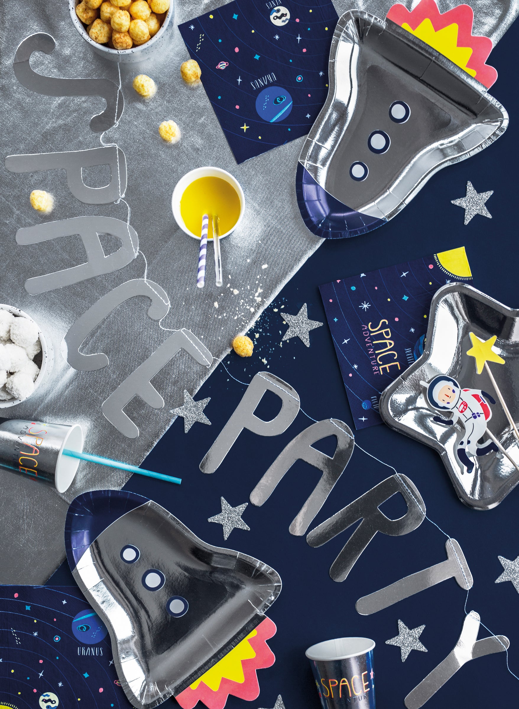 20 serviettes bleues motifs 