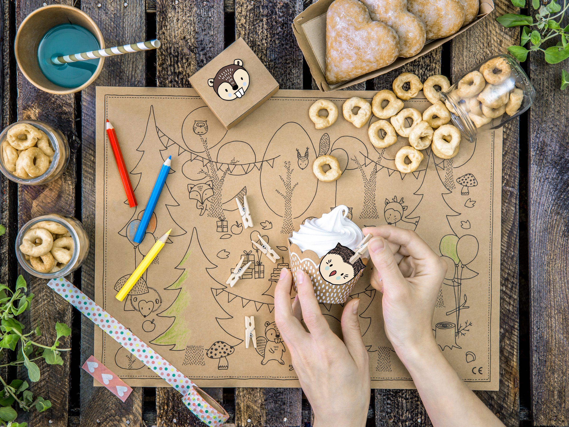 20 pinces décoratives de 3 cm en bois