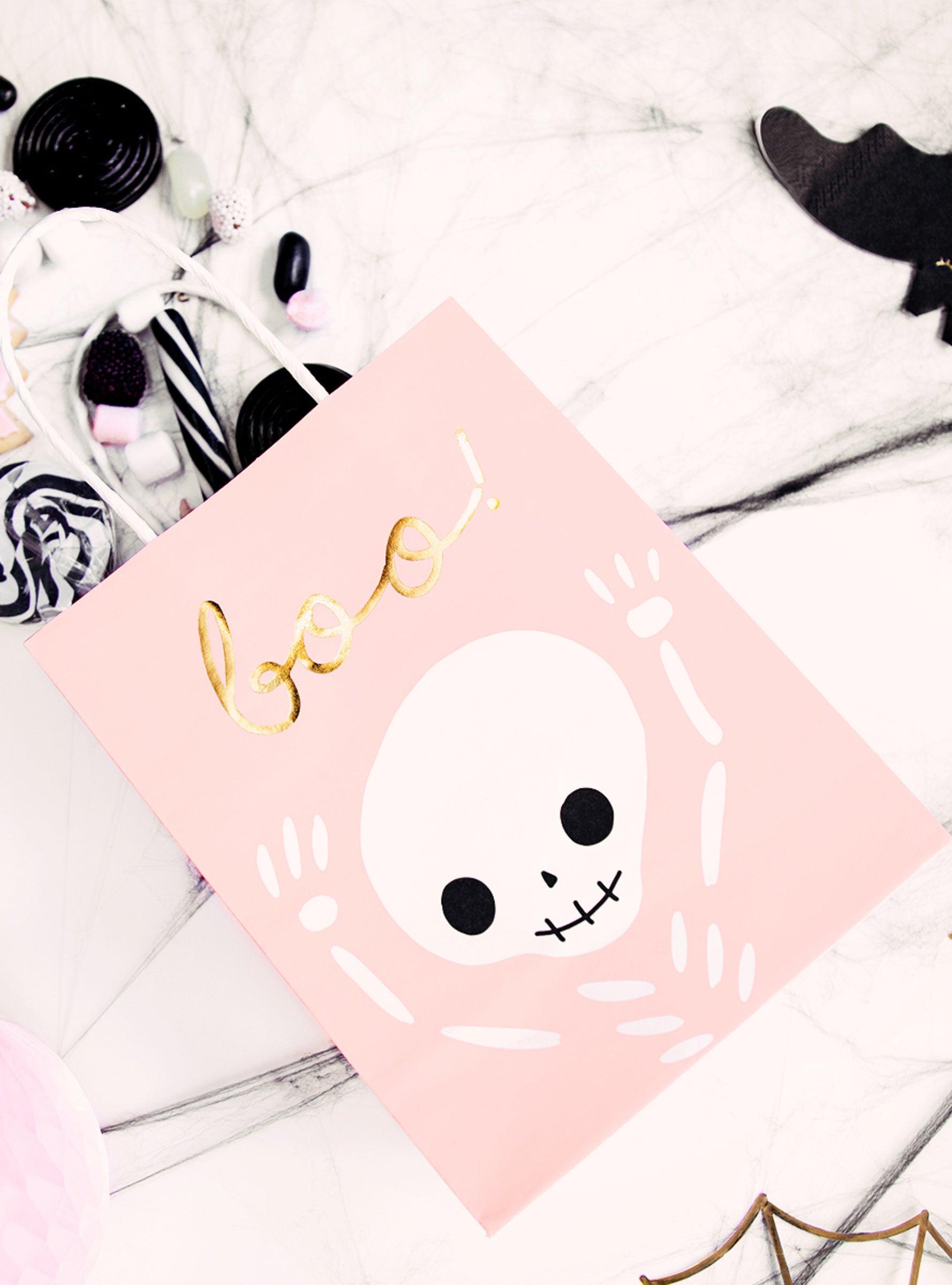 Toile d'araignée en papier doré