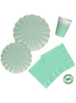 8 Assiettes en forme de fleur vert menthe (23 cm)