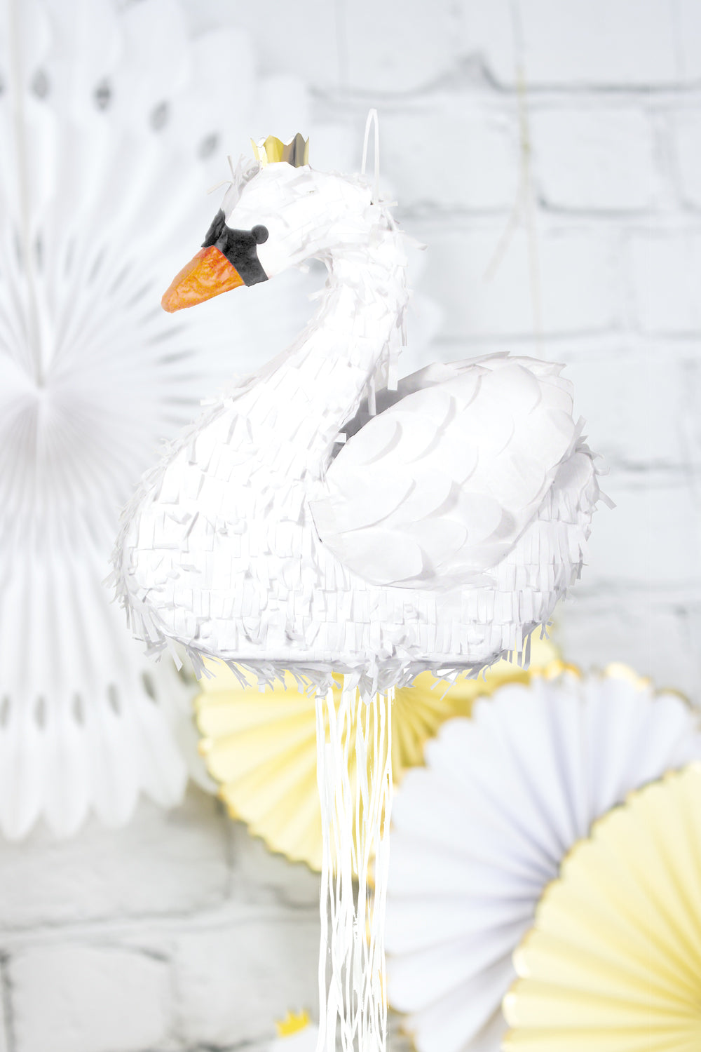 PINATA SWAN