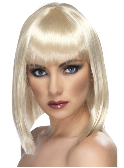 Perruque glamour courte et blonde