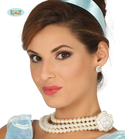 Collier de perles avec fleur de princesse