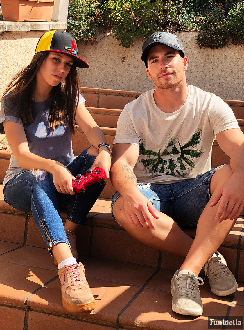 T-shirt boutons PlayStation gris pour femme