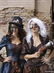Chapeau Steampunk noir avec boucle et plumes adulte