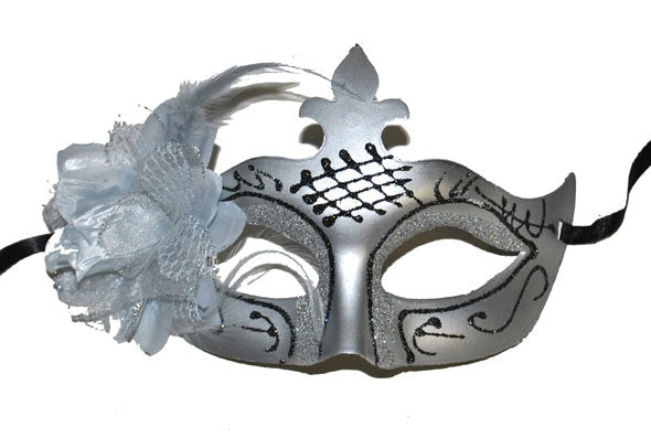 masque argenté avec rose