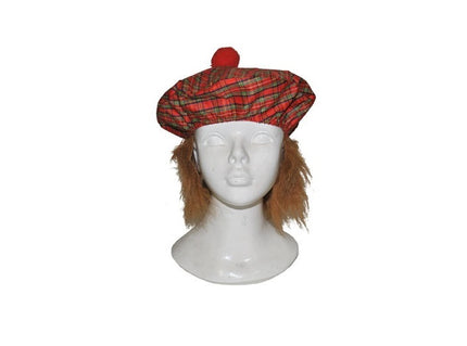 casquette écossaise avec cheveux