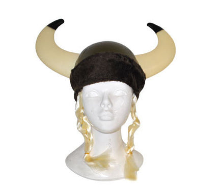 casque viking avec cornes et tresses