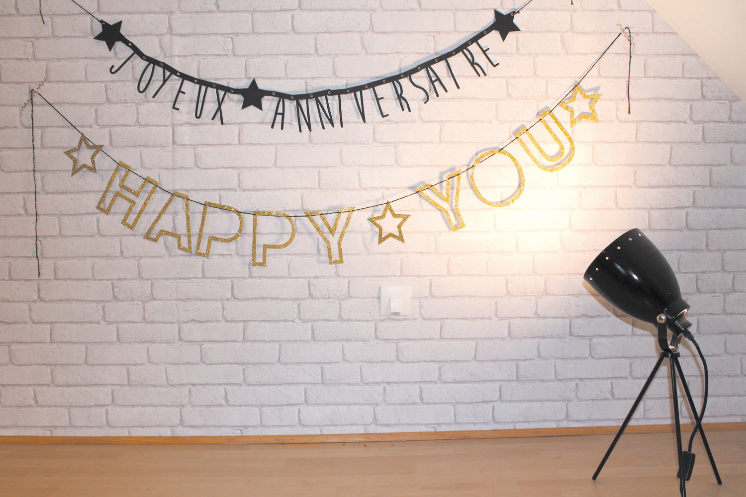 GUIRLANDE LETTRES NOIRES ET OR JOYEUX ANNIVERSAIRE 1.60M
