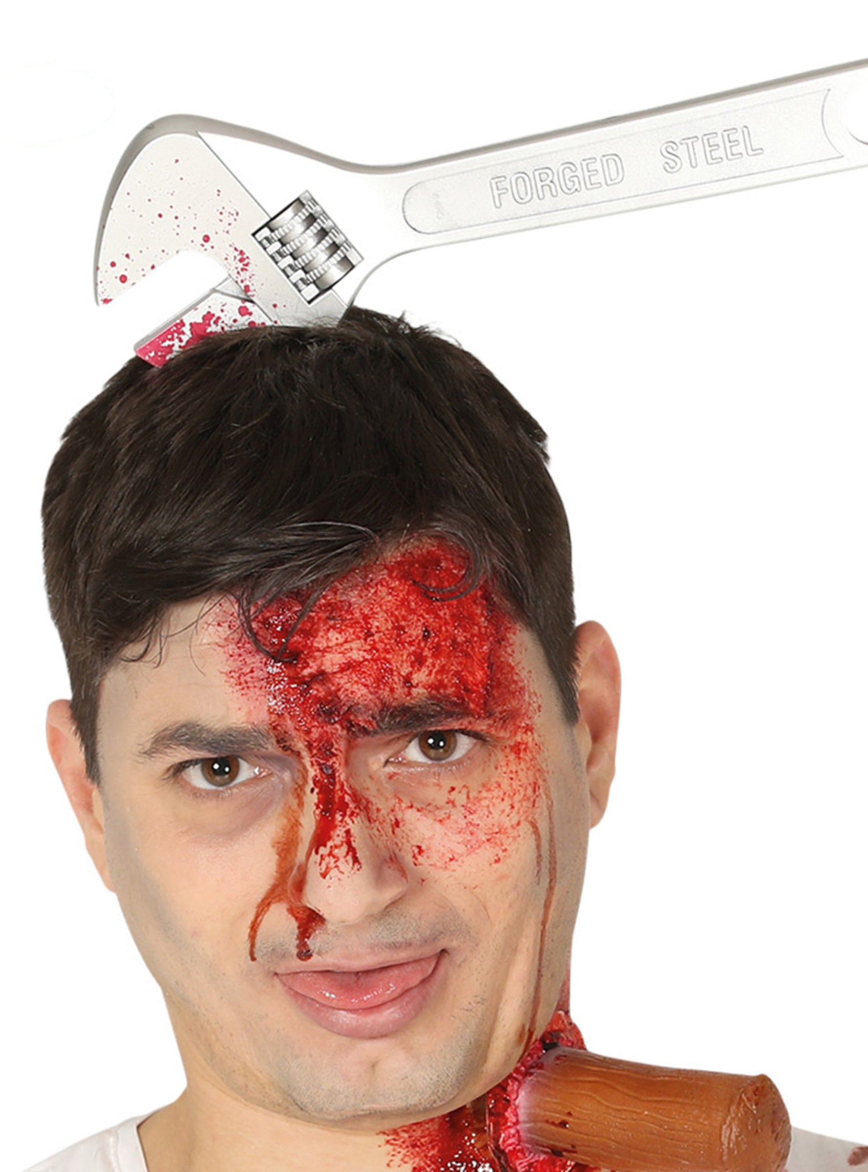 Serre-tête clé anglaise dans le crâne adulte