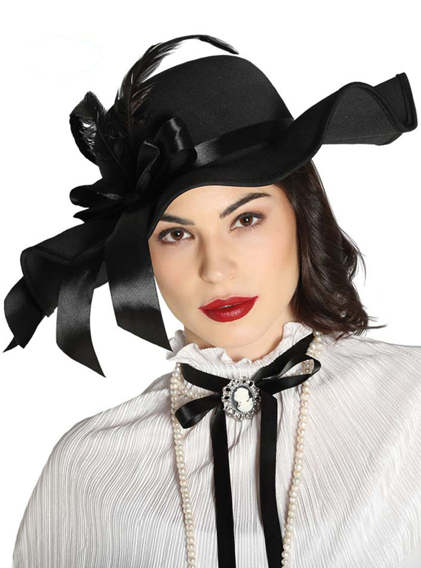 Chapeau noir époque victorienne à plumes femme