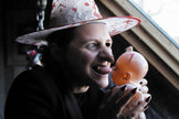 CHAPEAU DE SORCIERE ENSANGLANTE