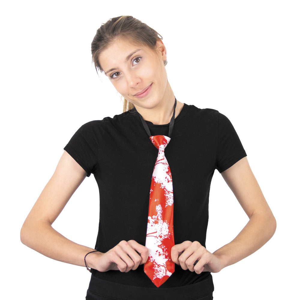 CRAVATE BLANCHE ENSANGLANTEE