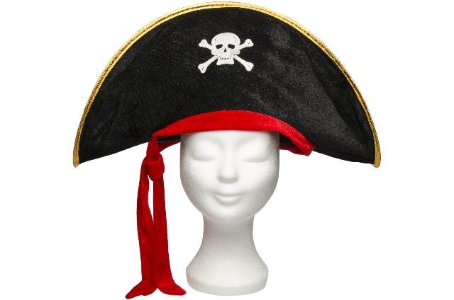 chapeau de pirate avec ruban rouge