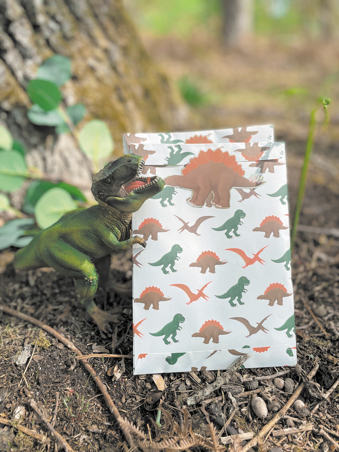 POCHETTES PAPIER DINO X 8PCS