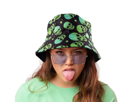 chapeau bob noir motifs crânes vert adulte