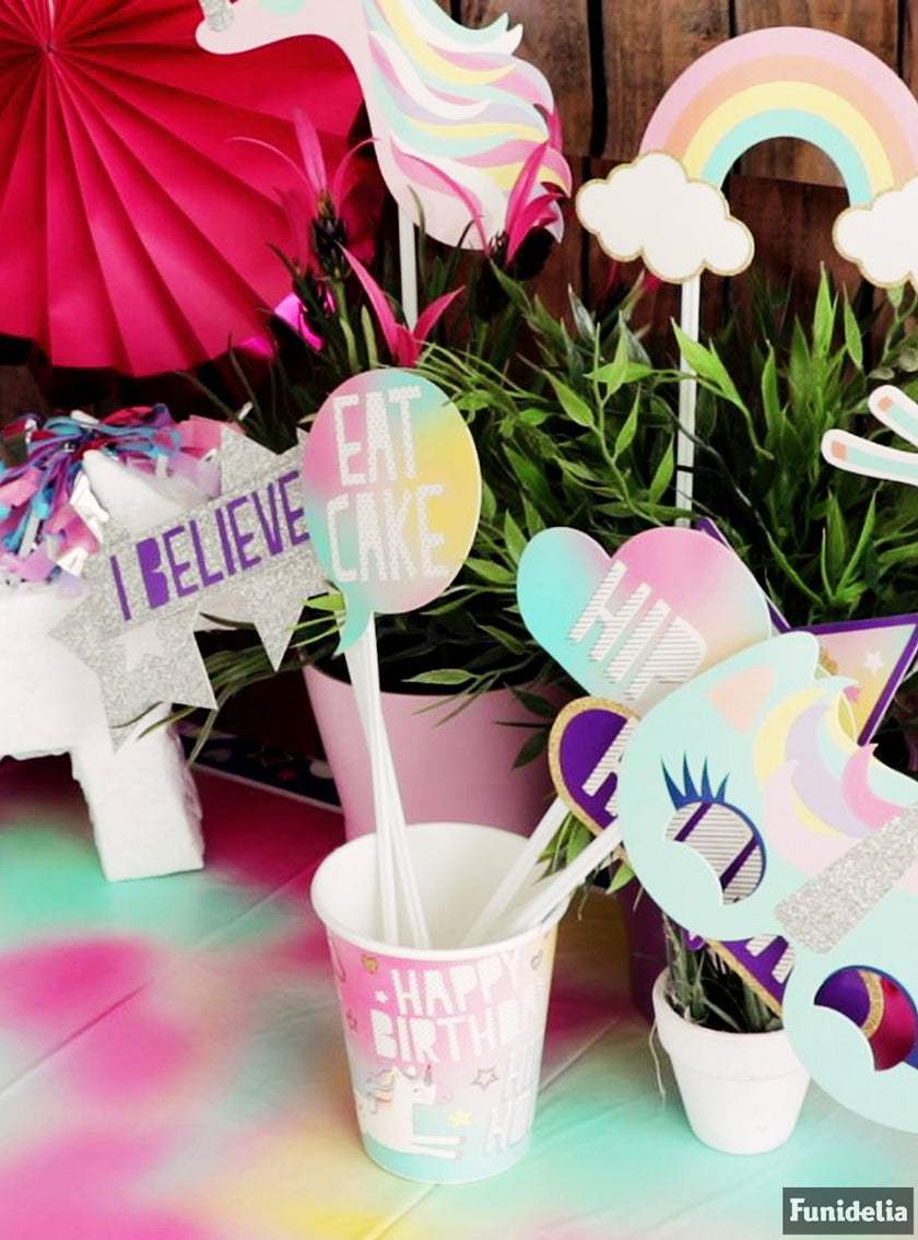 10 accessoires pour Photo booth de licorne joyeuse - Unicorn
