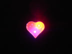 badge lumineux coeur rouge 3 led''s